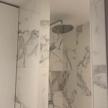 Celect'In Lyon Suites Climatisees Skyview Buitenkant foto
